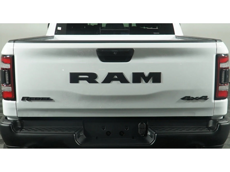 Logo tailgate "R" black 19+