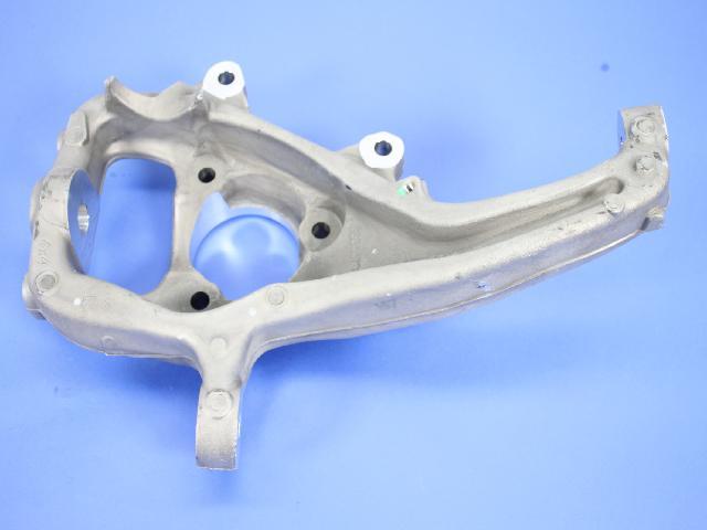 Knuckle Left 4X4 RAM 1500 02-18