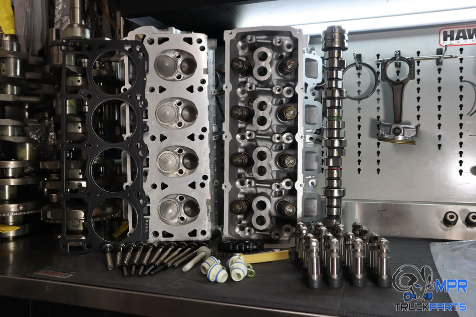 Zestaw naprawczy wałka rozrządu 5.7 HEMI z głowicami cylindrów