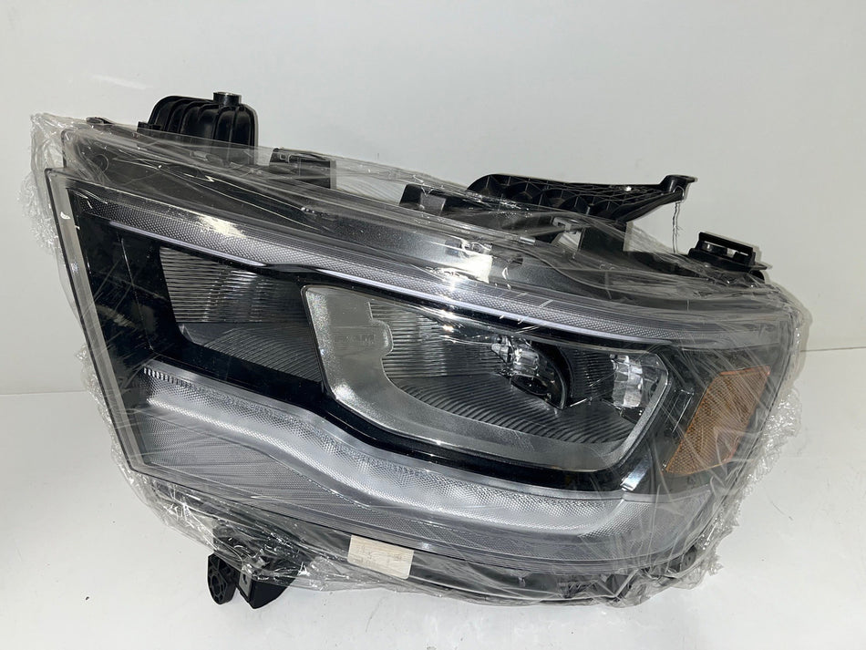 Headlight Left 19+ RAM 1500 full led chrome used-2