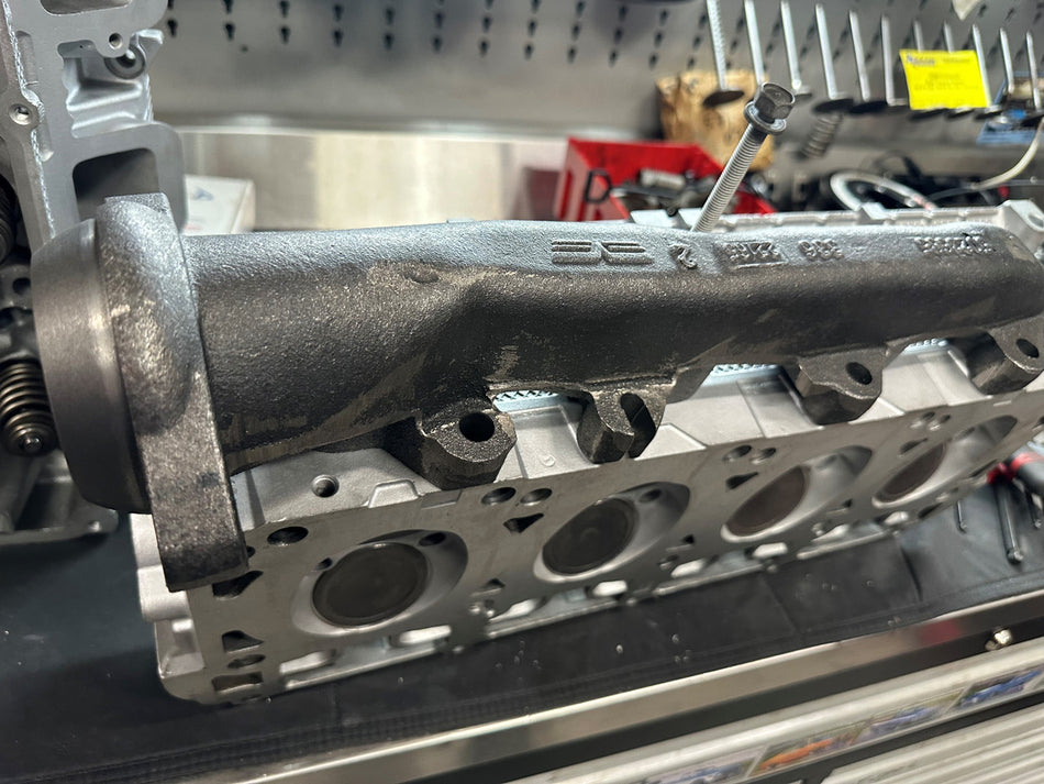 Dorman Exhaust Manifold Kit Right 09+ 5.7