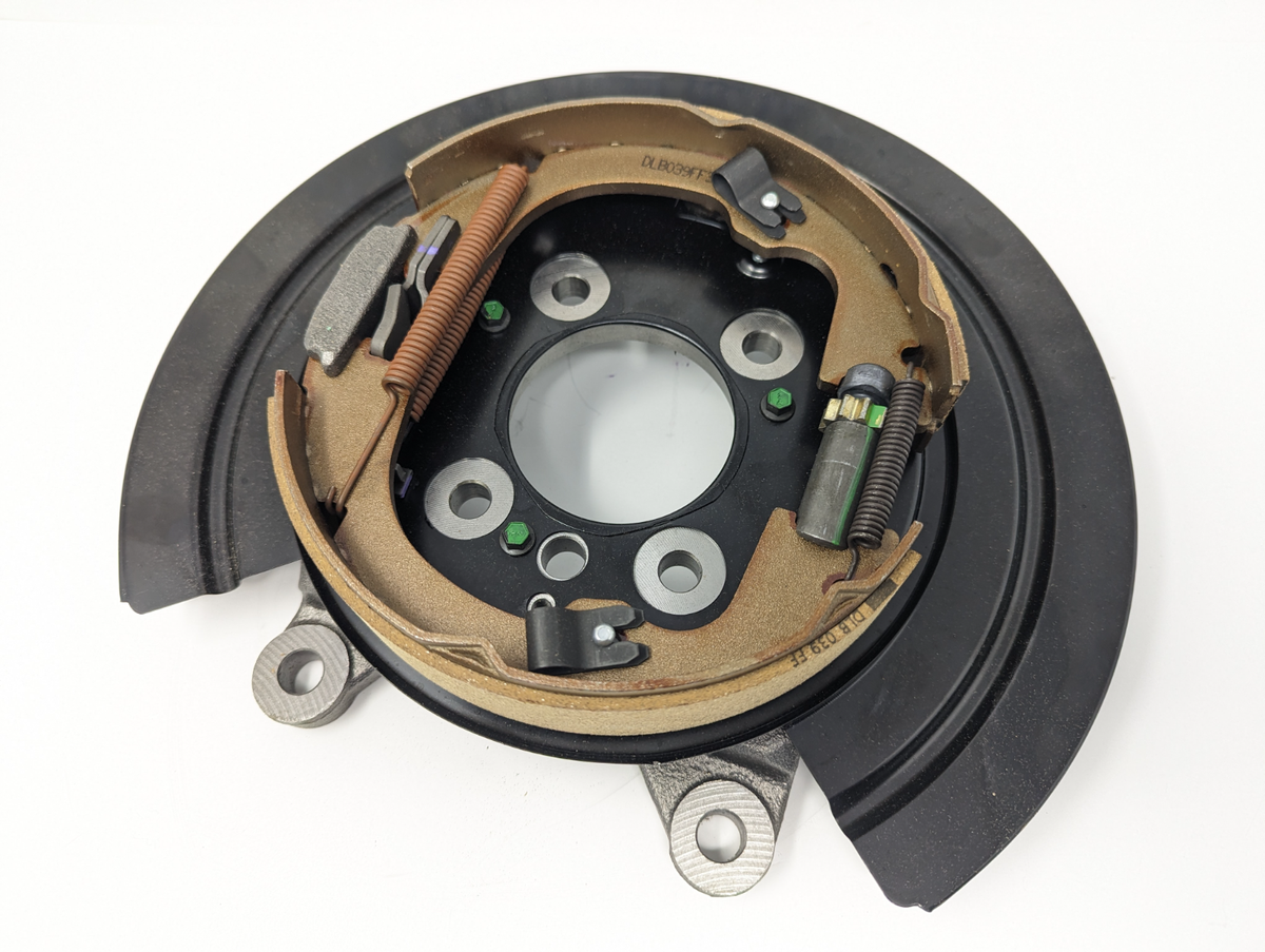 Complete Backing Plate 9.25/235M Rear 4xM12 with ABS RAM 06+